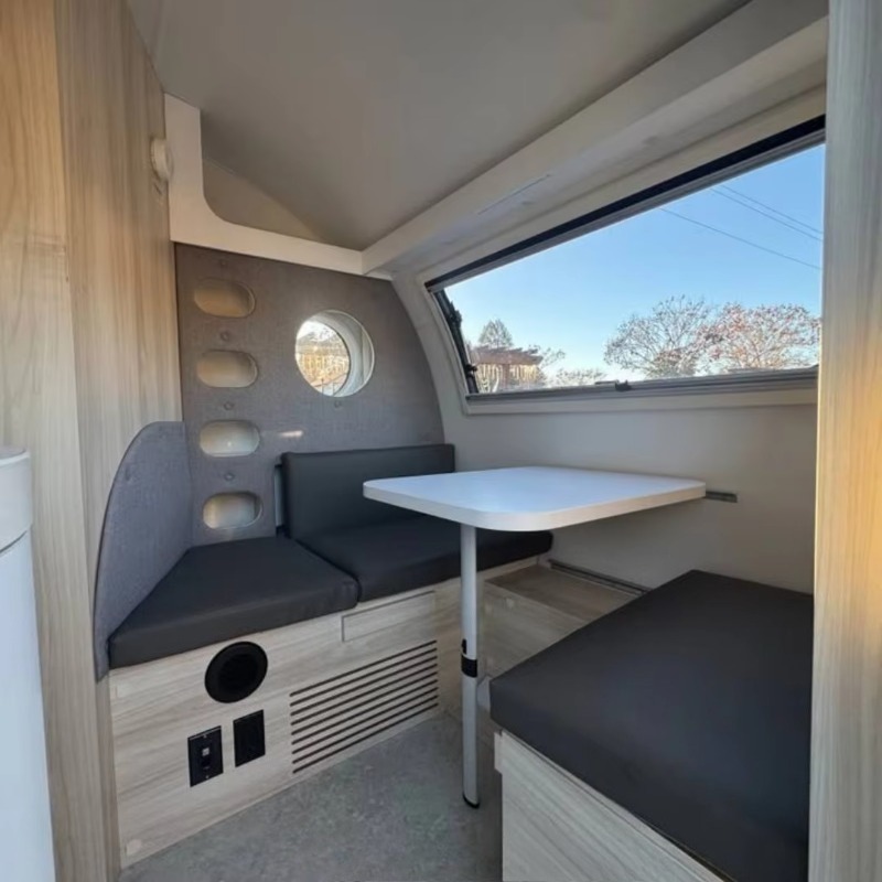 Custom Camper Van Travel Trail - đánh giá và giá Outdoor Adventure Rv