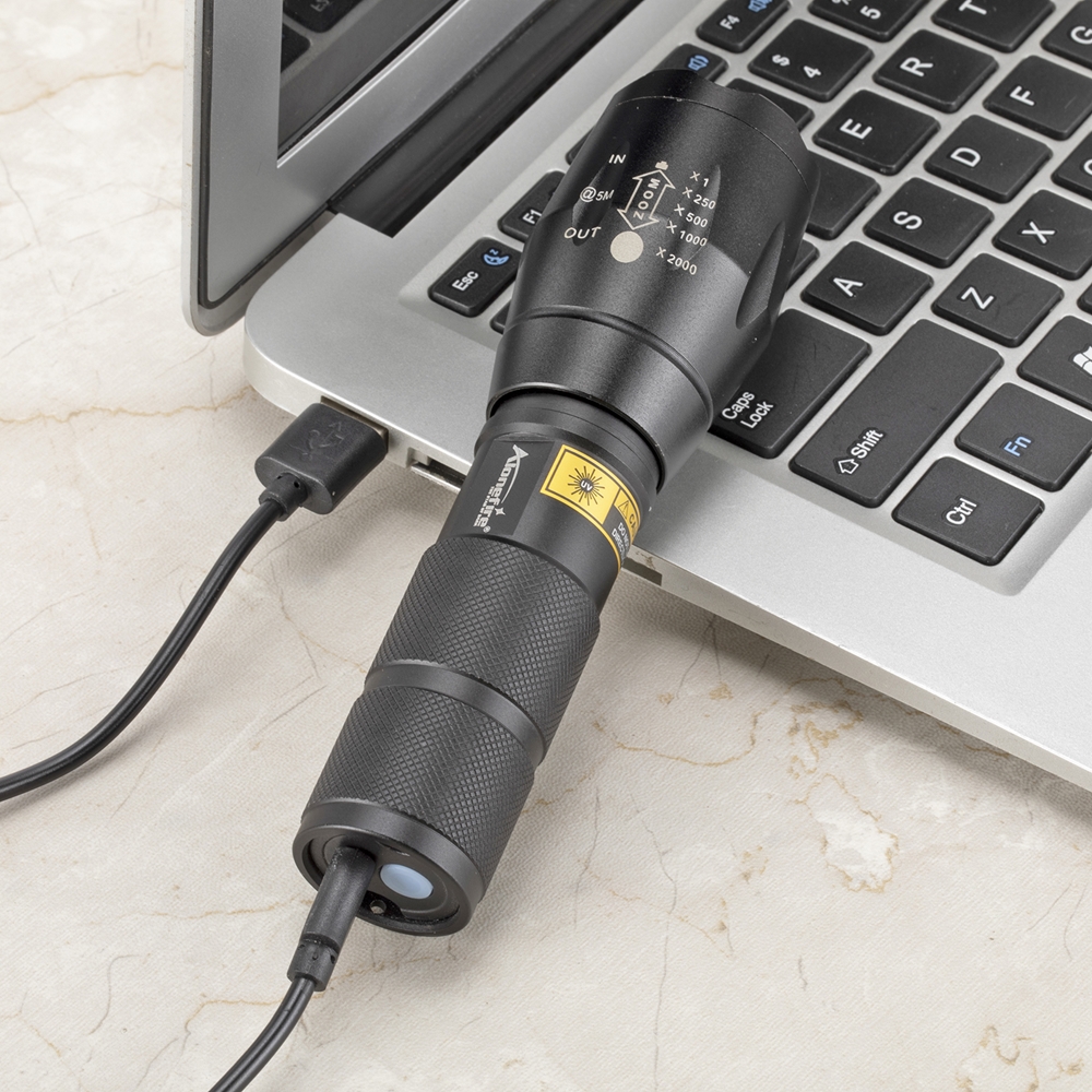 Telescopic Zoom Orange lamp LE - đánh giá và giá Outdoor Adventure Inc